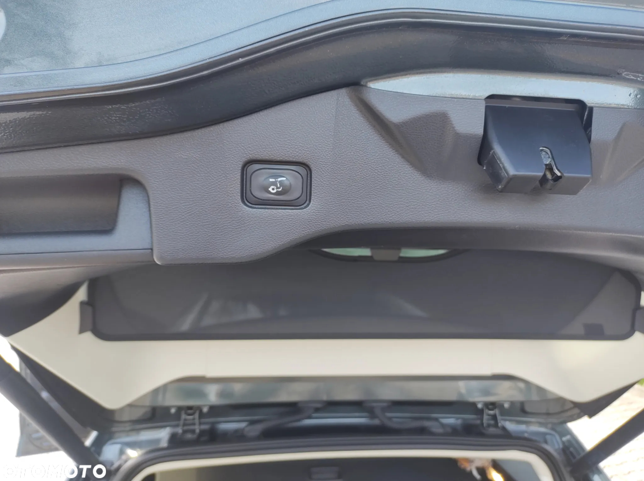Ford Mondeo 2.0 TDCi Titanium PowerShift - 23