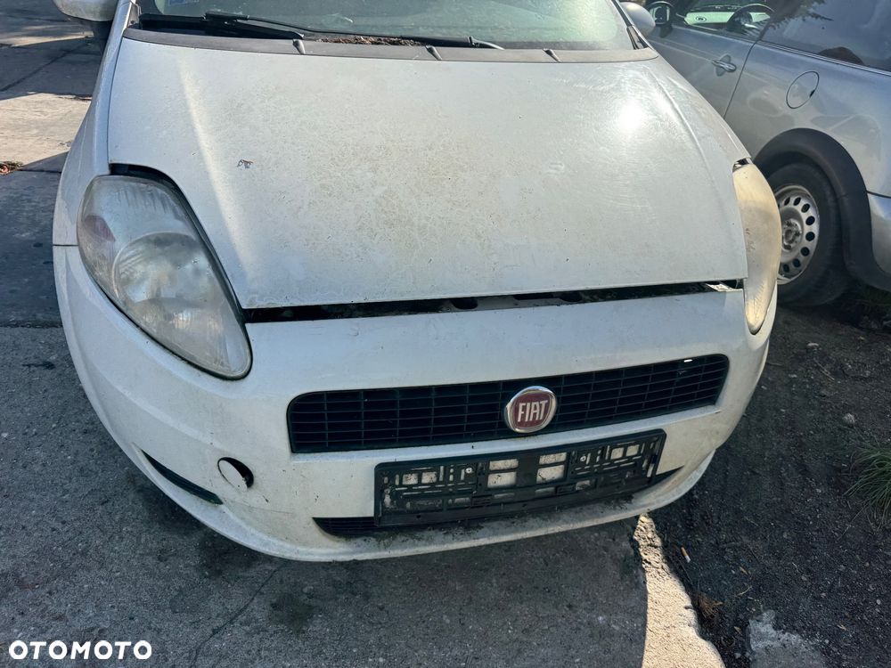 Fiat grande punto  249 biały białe drzwi prawe lewe maska pas przedni lampa lampy przednie tylnie prawa lewa zderzak przód przedni sanki kołyska zderzak tył tylni  pas przedni z chłodnicami - 3