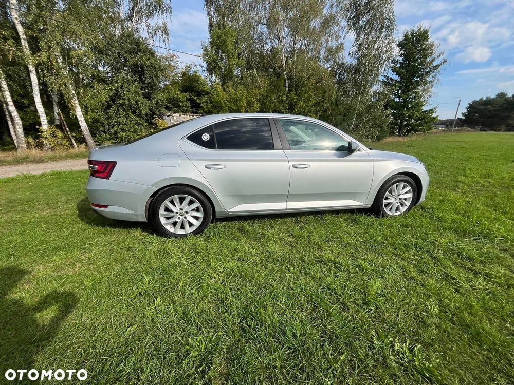 Skoda Superb 1.5 TSI ACT Ambition - 25