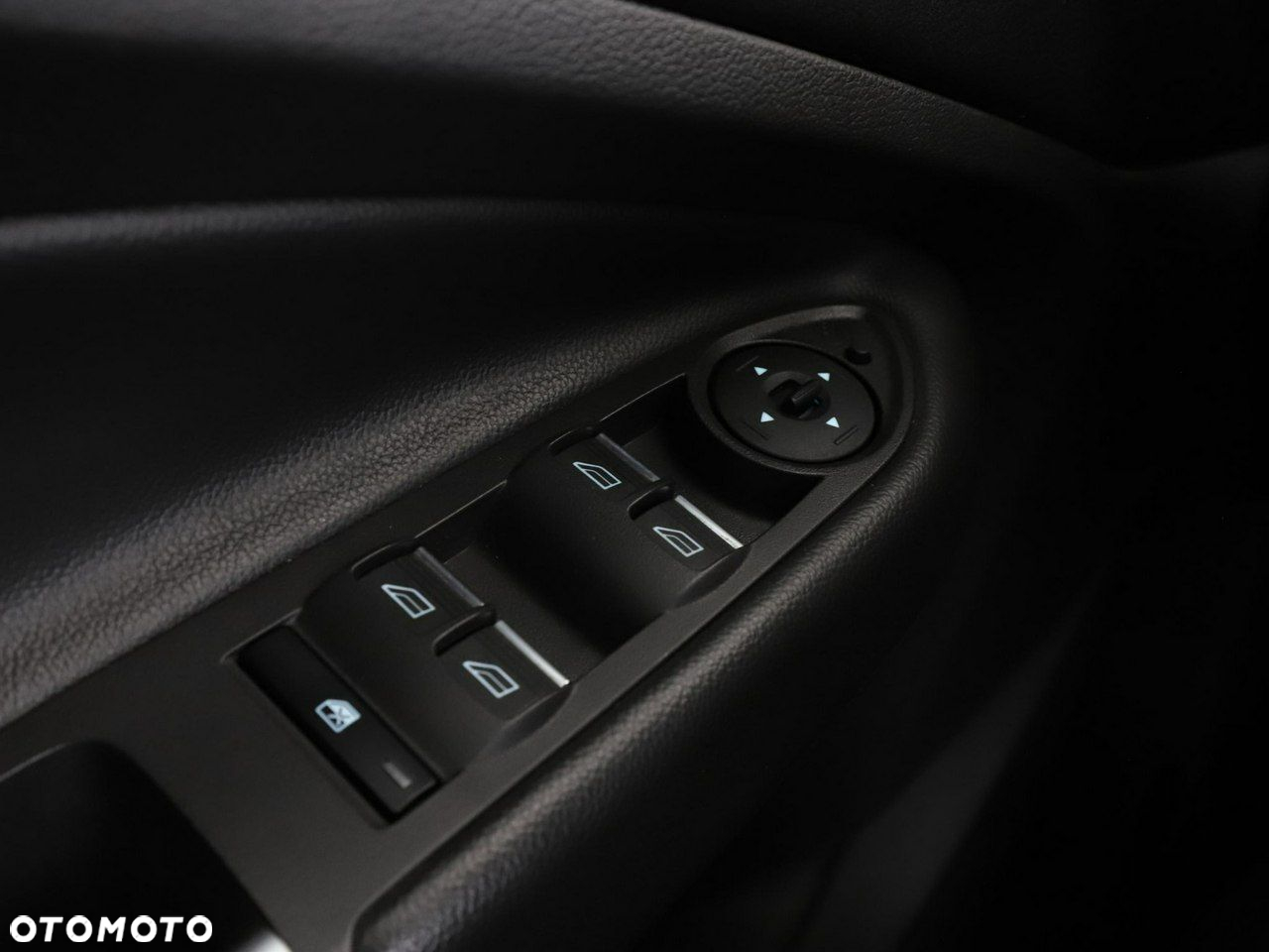 Ford Kuga 2.0 TDCi 2x4 ST-Line - 32