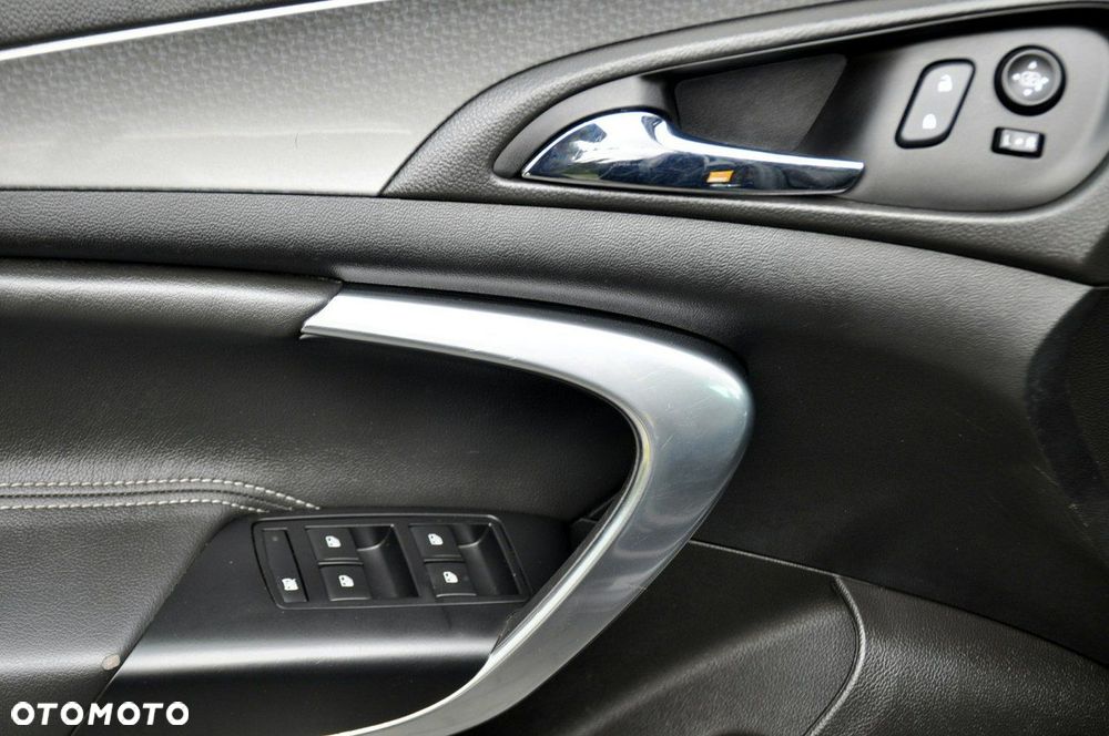 Opel Insignia - 35