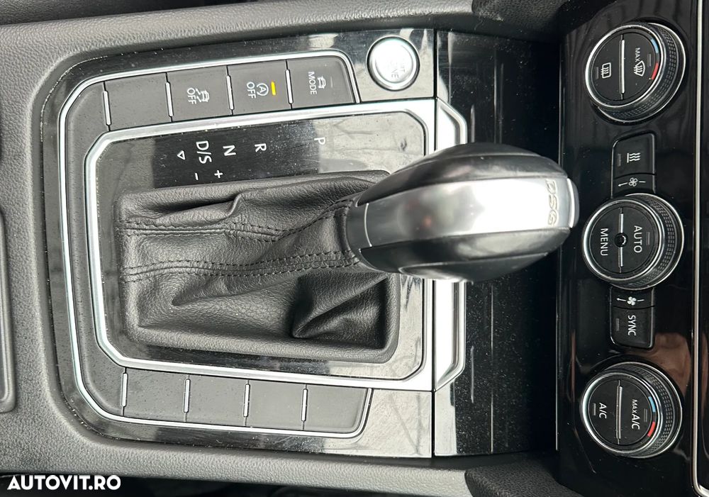 Volkswagen Passat Variant 2.0 TDI SCR DSG Highline - 23