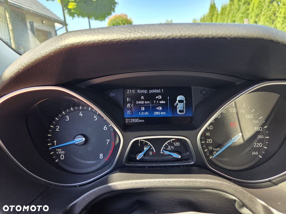 Ford Focus 1.5 EcoBoost Titanium ASS - 9