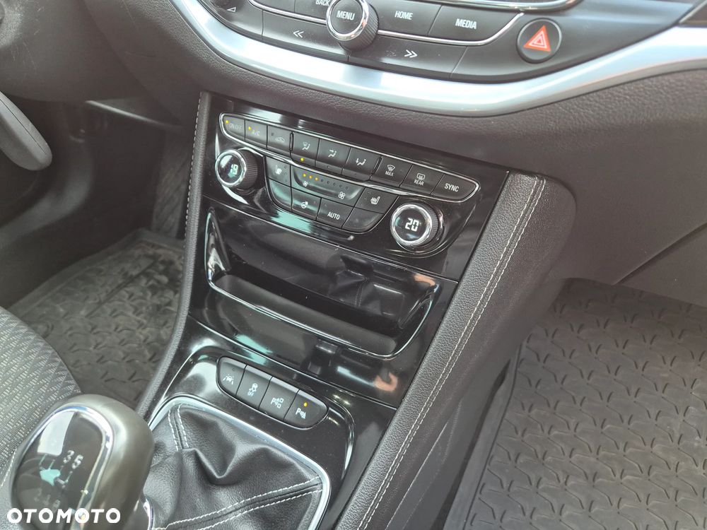 Opel Astra 1.4 Turbo Innovation - 20