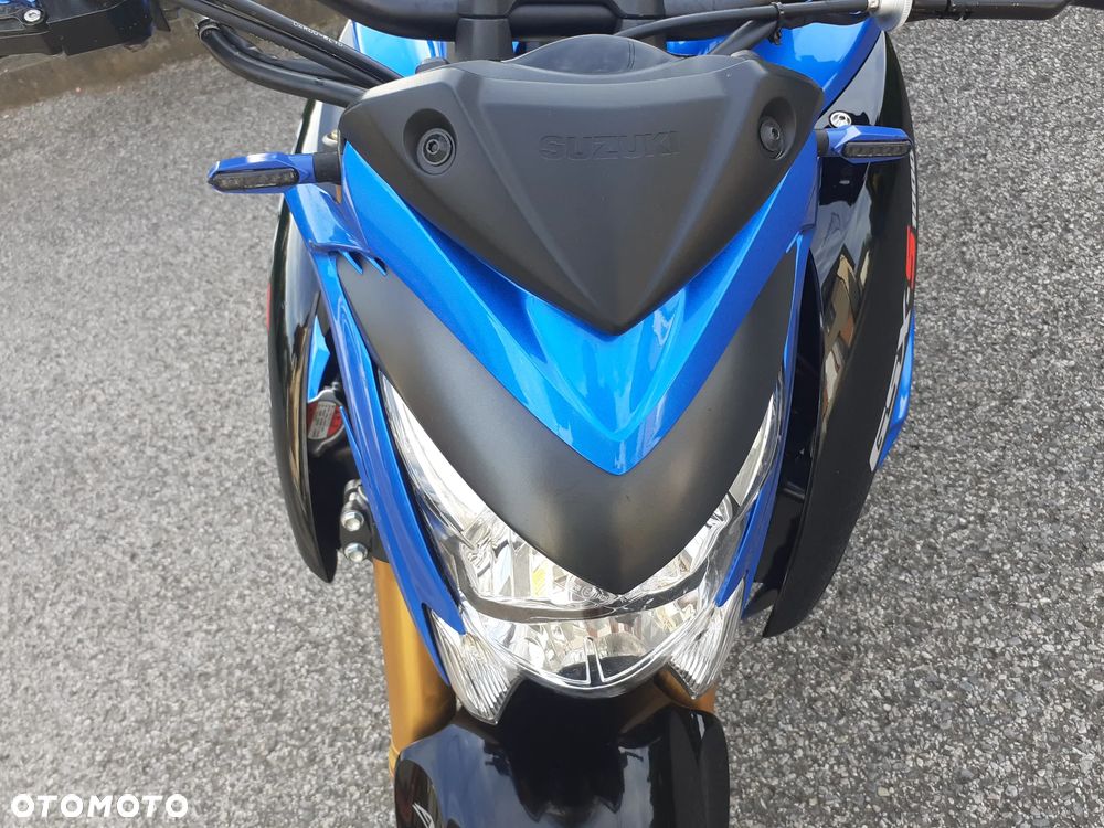 Suzuki GSX 1000 - 7