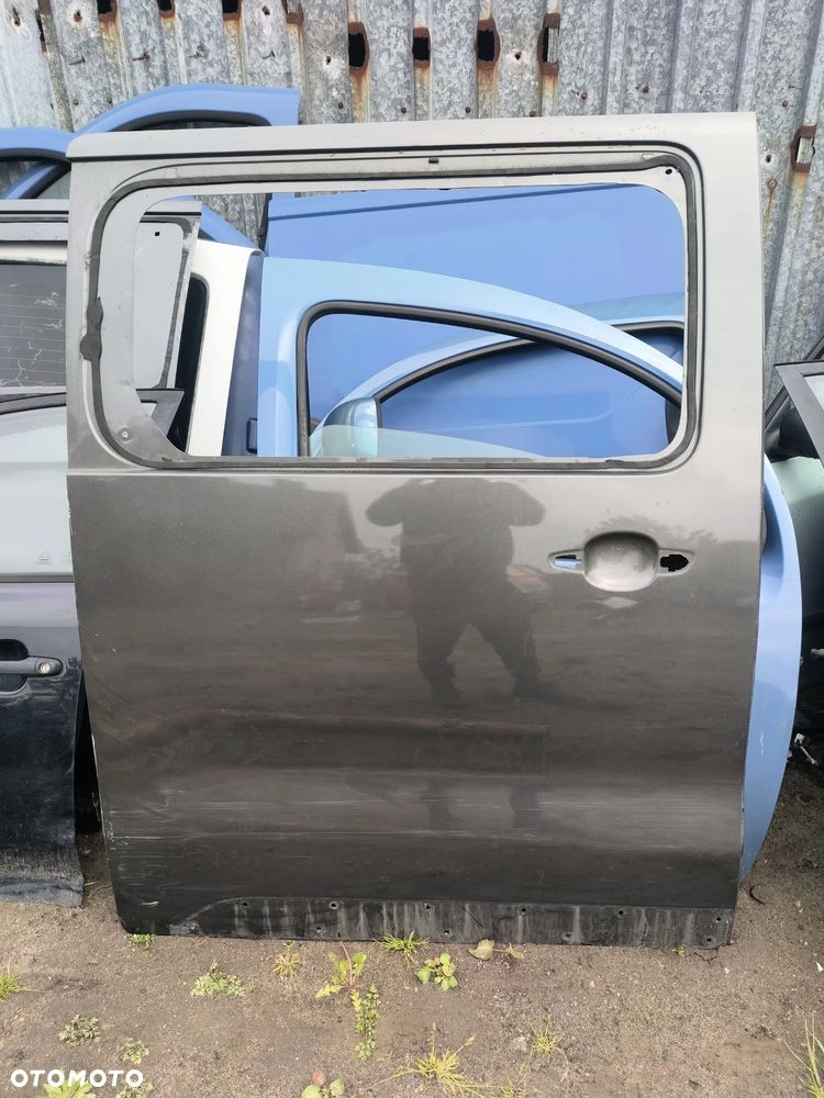 Drzwi boczne przesuwne prawe Citroën Jumpy III SpaceTourer Peugeot Expert III Traveller Opel Vivaro C Zafira Life Toyota Proace II