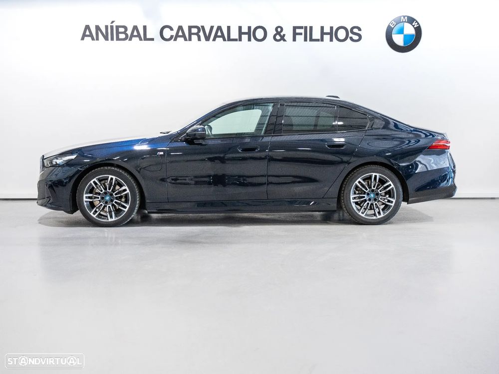 BMW 530 e Pack Desportivo M - 2