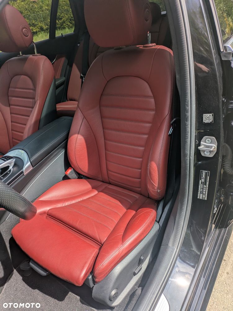 Mercedes-Benz Klasa C 250 d 4Matic 9G-TRONIC AMG Line - 24