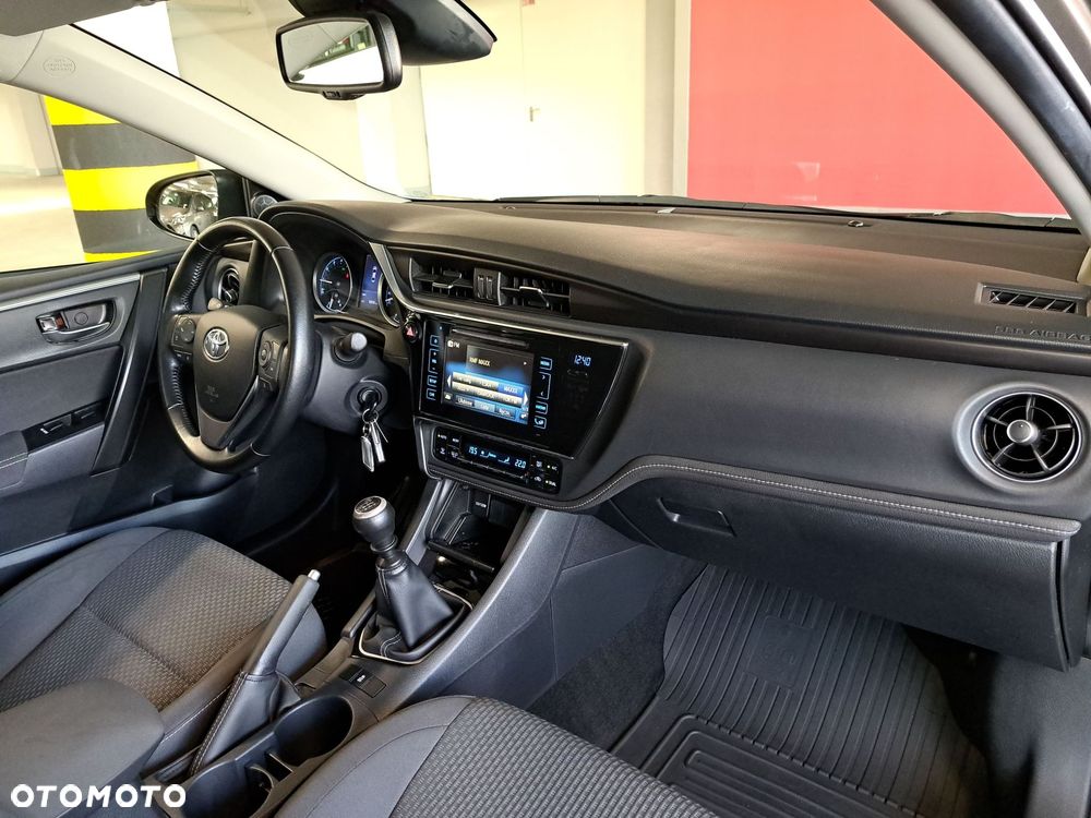 Toyota Corolla 1.6 Premium EU6 - 11