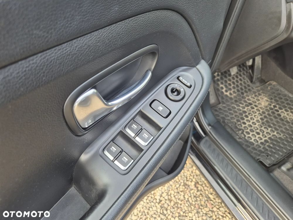 Kia Carens 1.7 CRDi 115 Dream Team Edition - 14