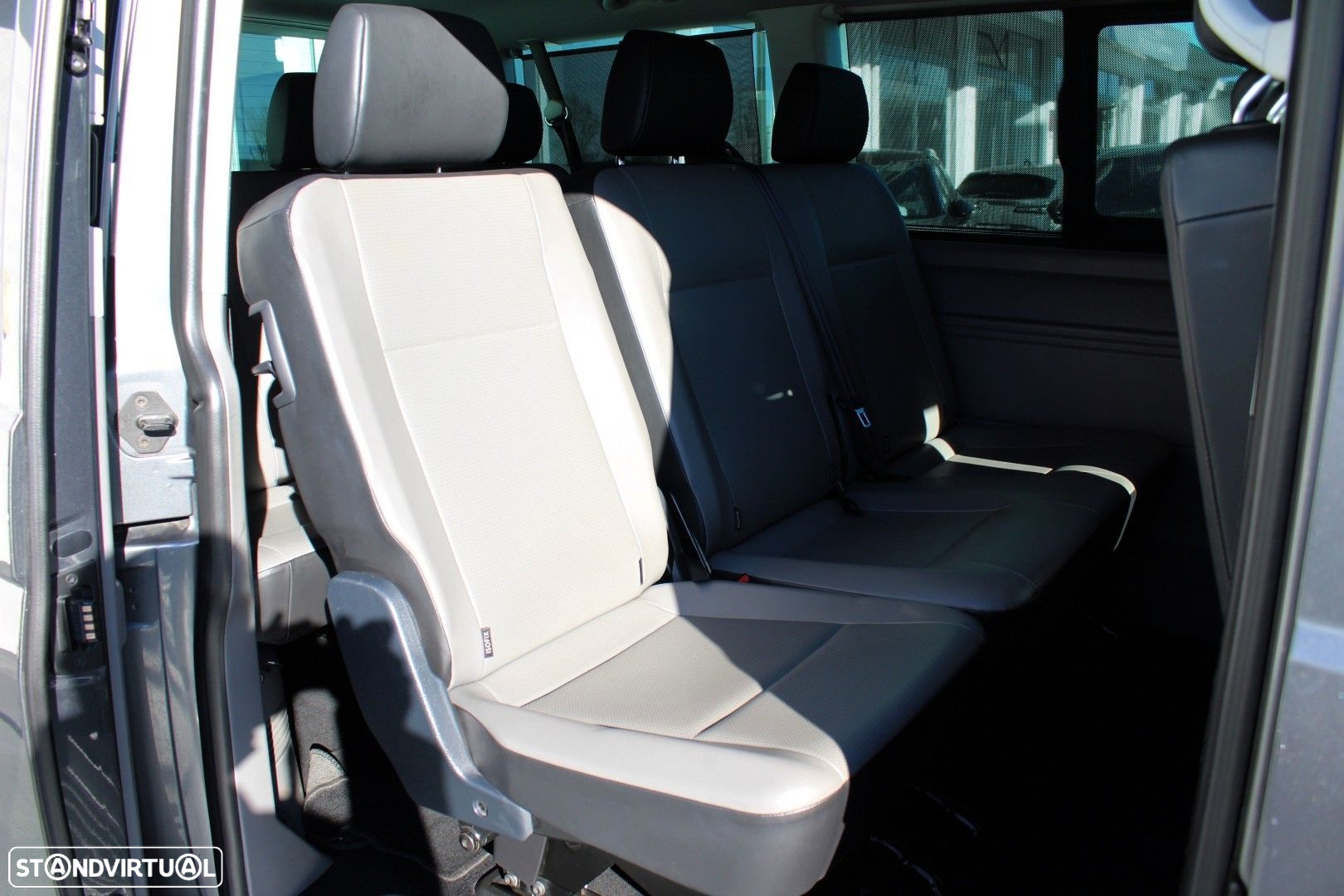 VW Caravelle 2.0 TDI Comfortline DSG - 15