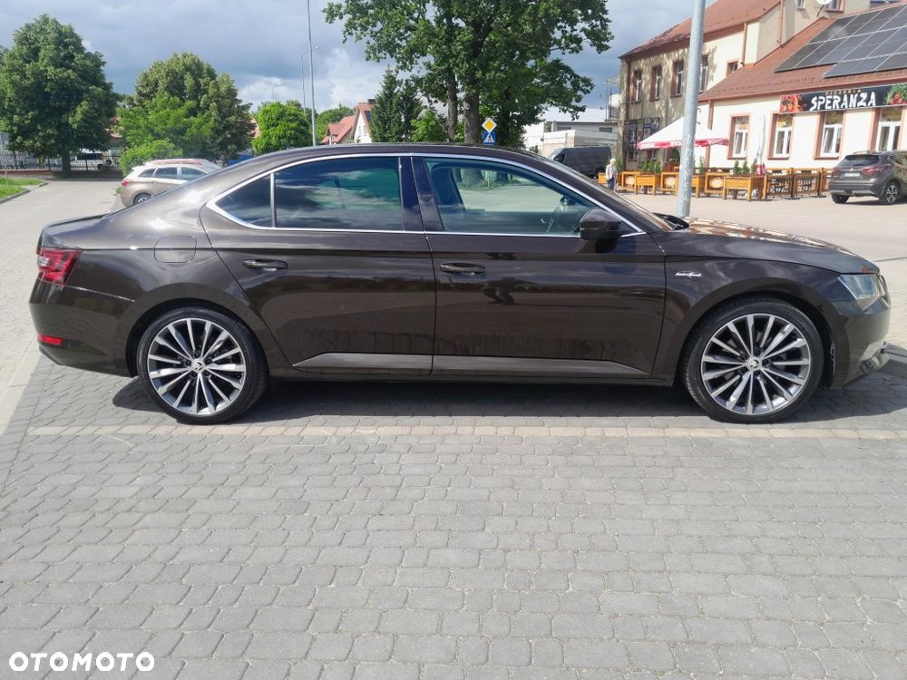 Skoda Superb 2.0 TDI L&K DSG - 12