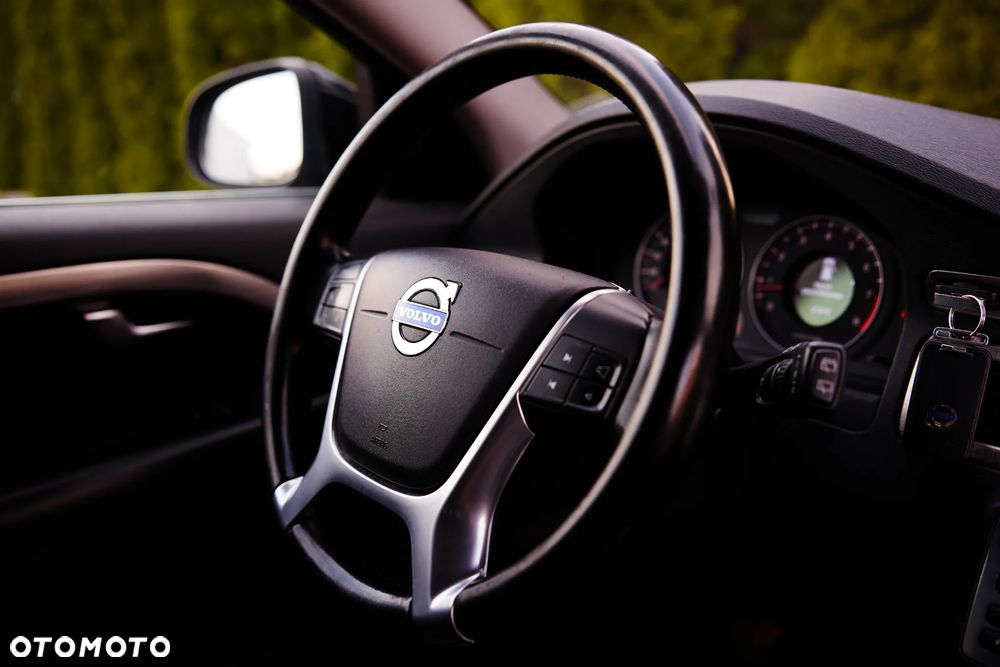Volvo V70 2.5T Momentum - 26