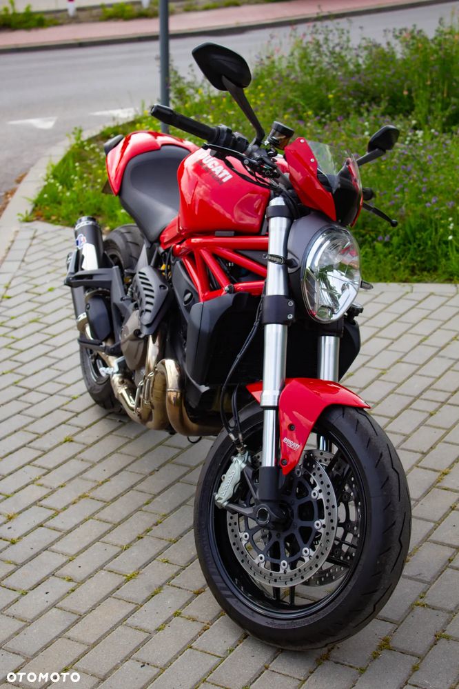 Ducati Monster - 11