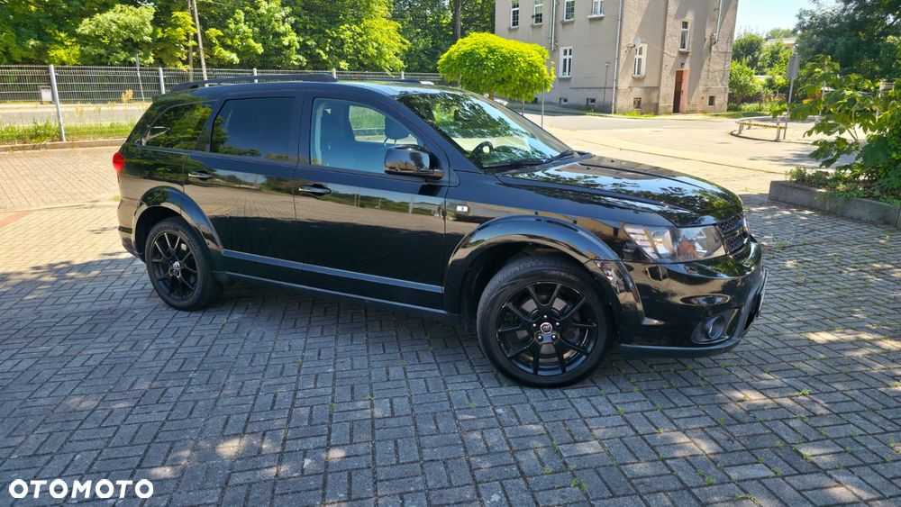 Fiat Freemont 2.0 Multijet Black Code AWD - 11
