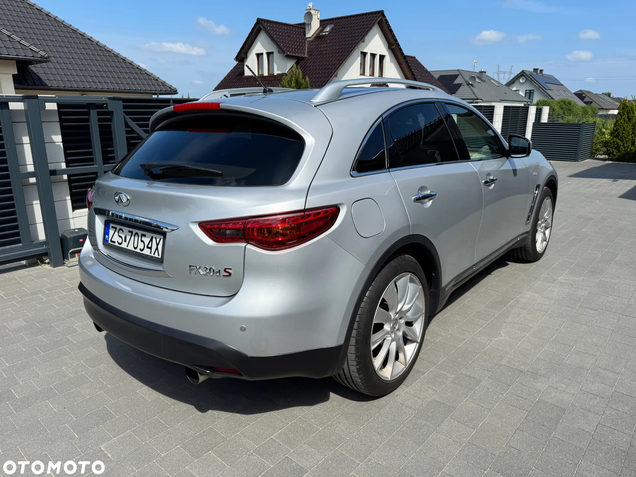Infiniti FX FX30d S - 10
