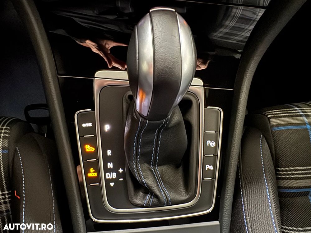 Volkswagen Golf 1.4 eHybrid OPF DSG GTE - 12