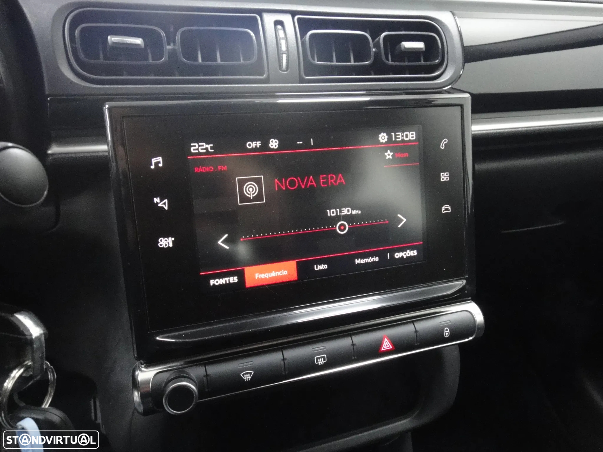 Citroën C3 1.2 PureTech Shine - 24