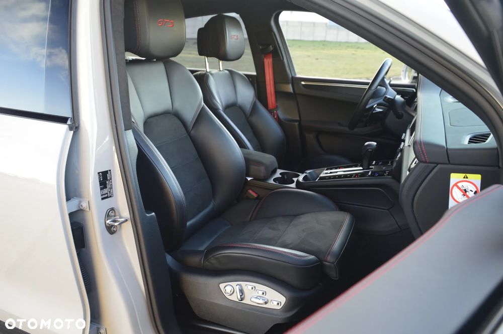 Porsche Macan GTS - 30