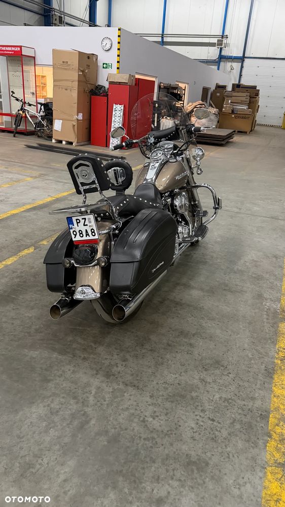 Harley-Davidson Touring Road King - 4