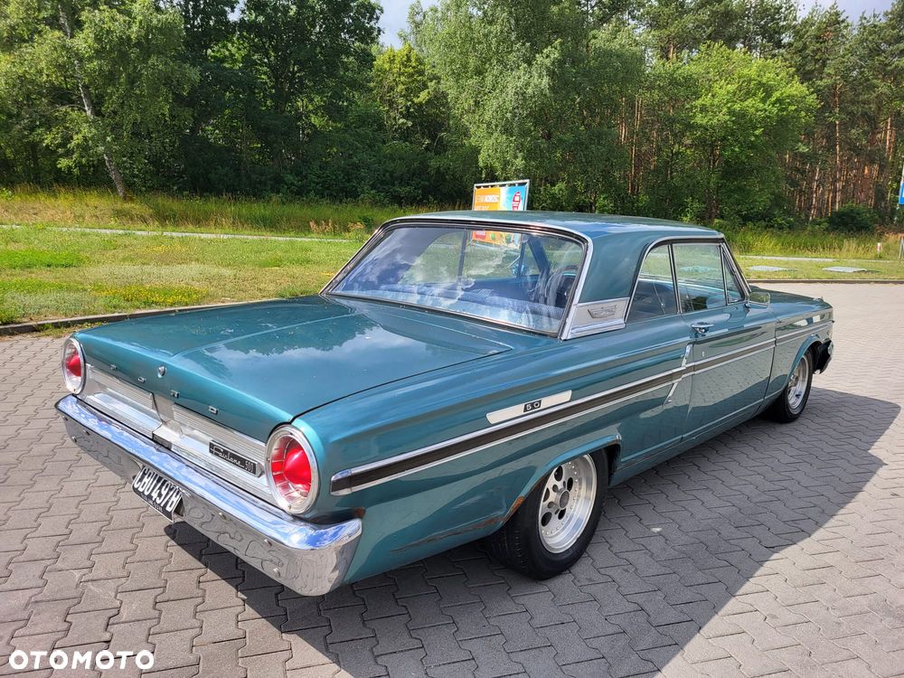 Ford Fairlane - 9