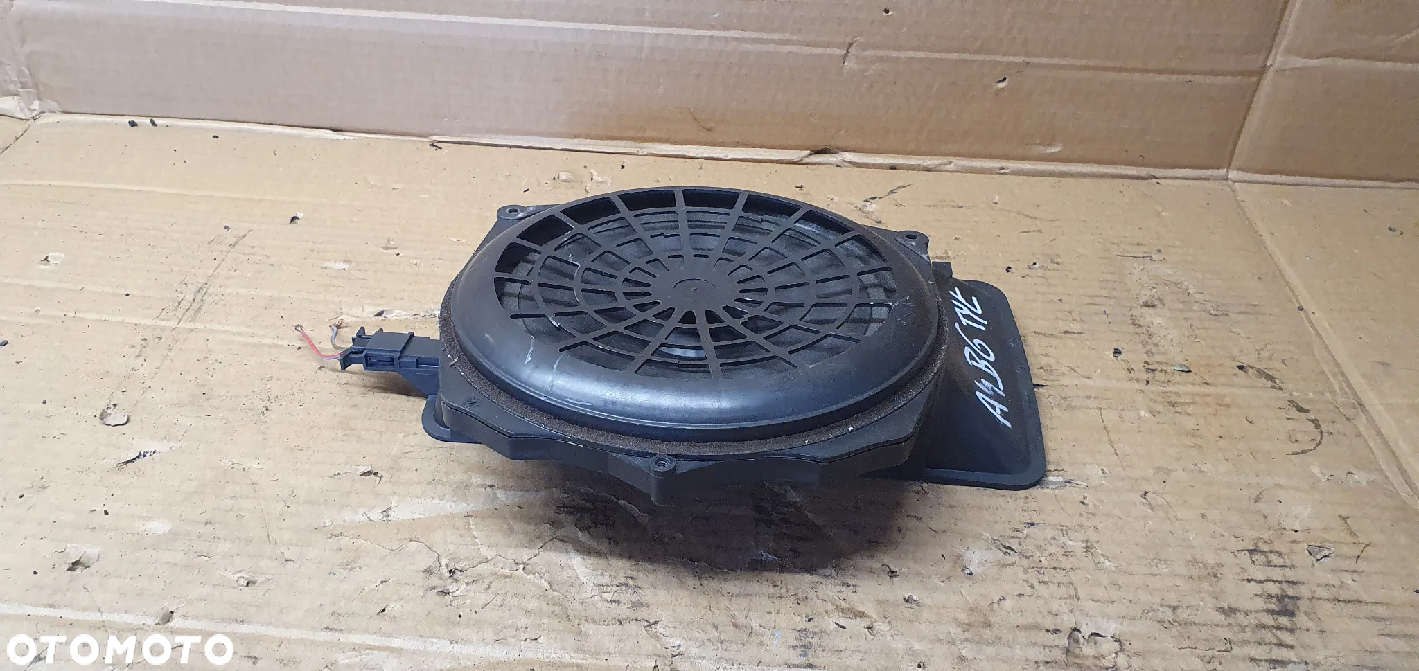 Głośnik basowy subwoofer Audi A4 B6 8E5035412 - 3