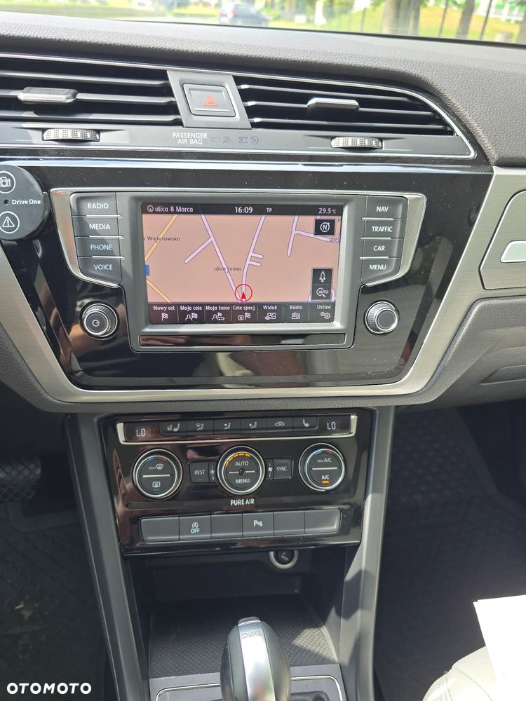 Volkswagen Touran 1.4 TSI BMT Highline DSG - 18