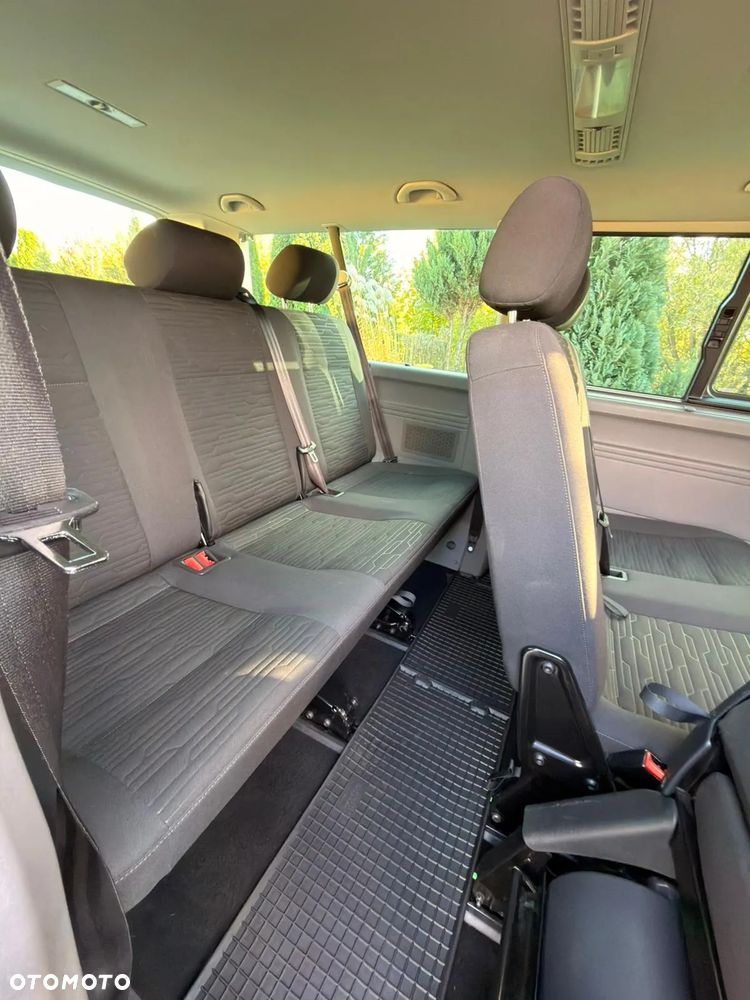 Volkswagen Caravelle 2.0 TDI L2 Comfortline DSG - 12