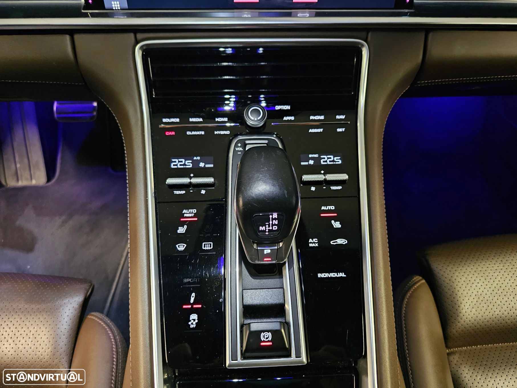 Porsche Panamera 4 E-Hybrid Platinum Edition - 19