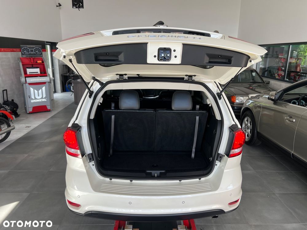 Fiat Freemont 2.0 Multijet Lounge - 23