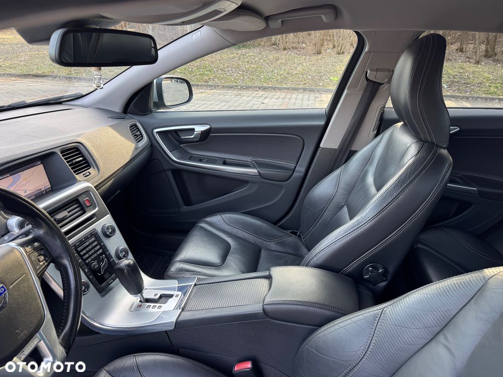 Volvo S60 D3 Summum - 33