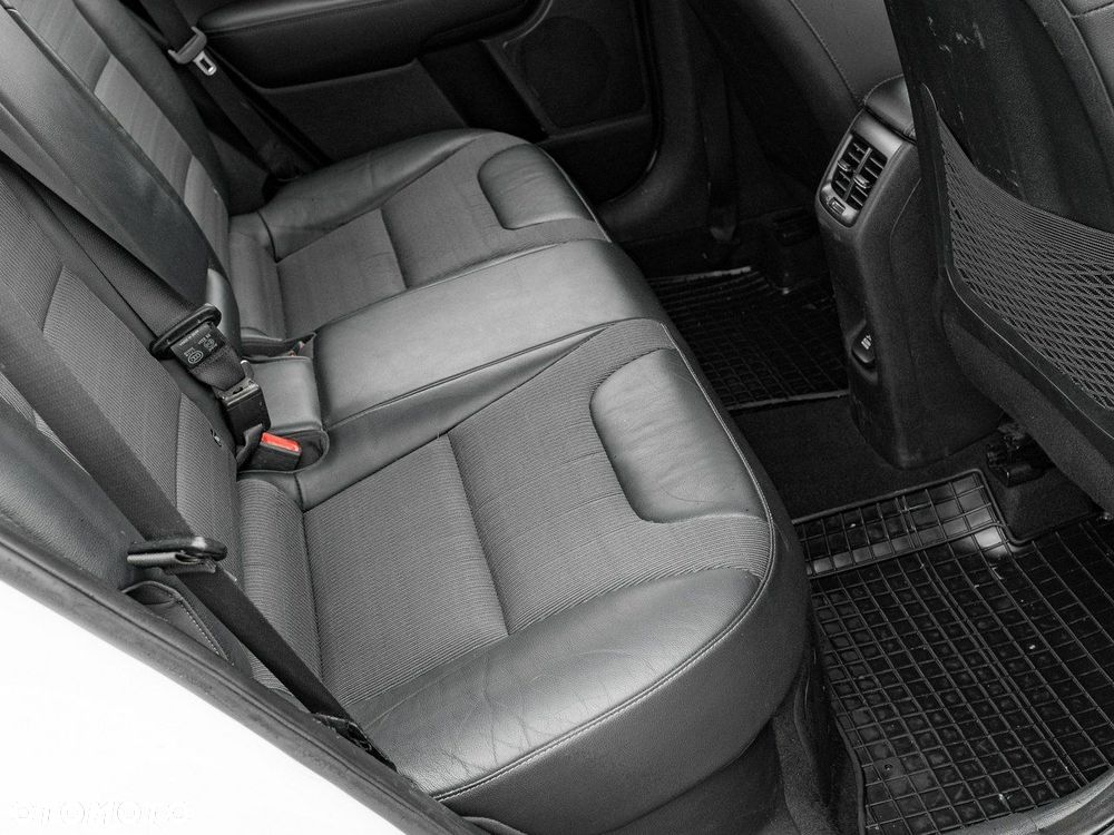 Kia Niro - 32