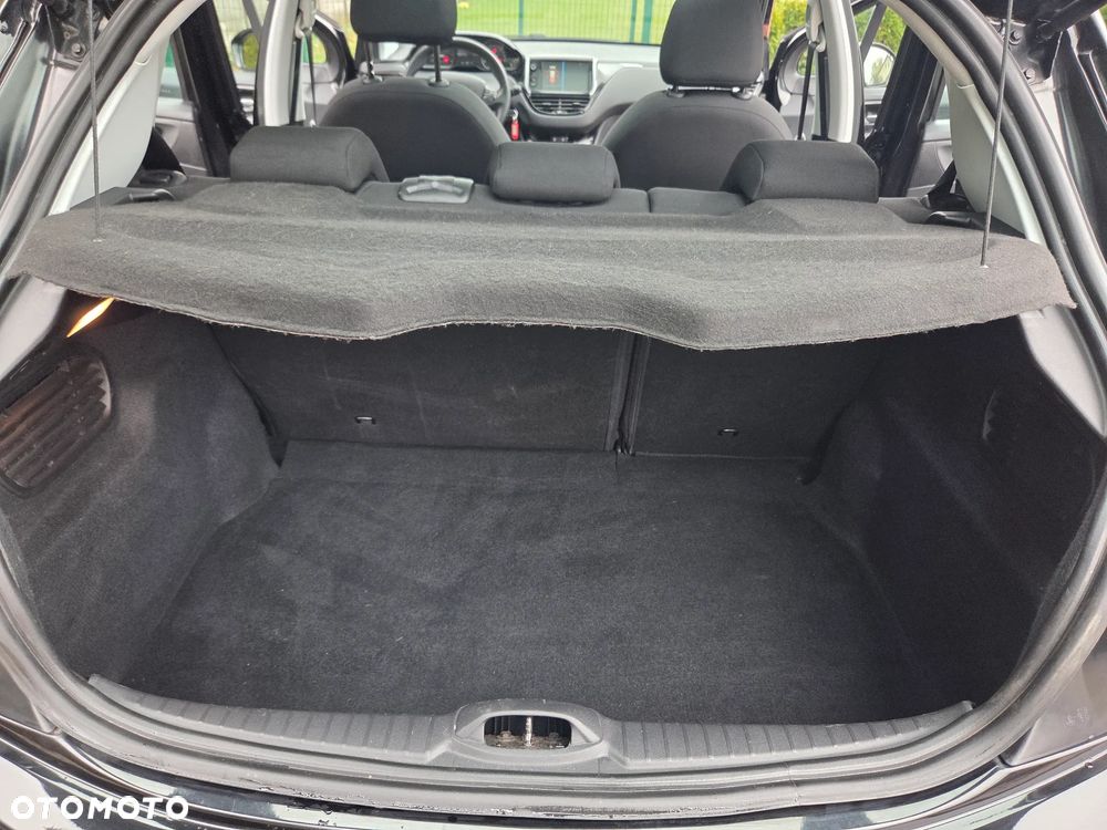 Peugeot 208 1.2 VTi Business Line - 33