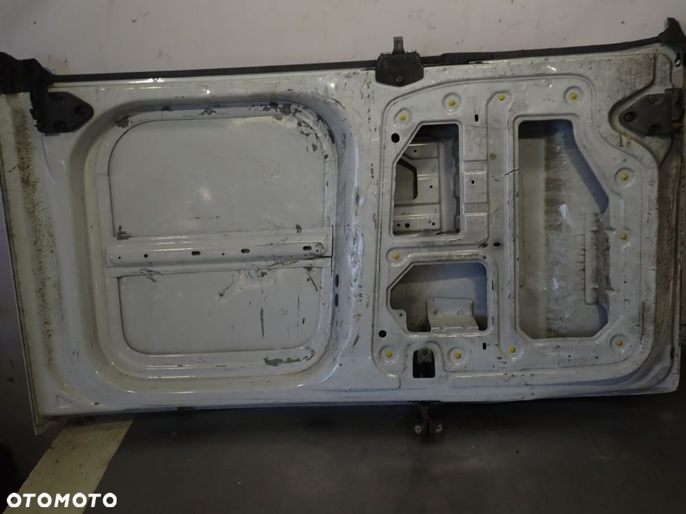 DRZWI PRAWY TYŁ SKRZYDŁOWE RENAULT TRAFIC II 1.9 - 16
