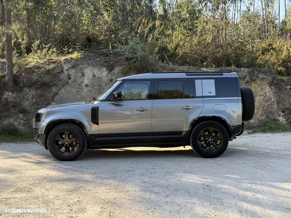 Land Rover Defender 2.0 P400e 110 AWD X-Dynamic HSE - 36