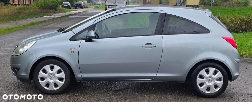 Opel Corsa 1.2 16V Edition / Active - 11