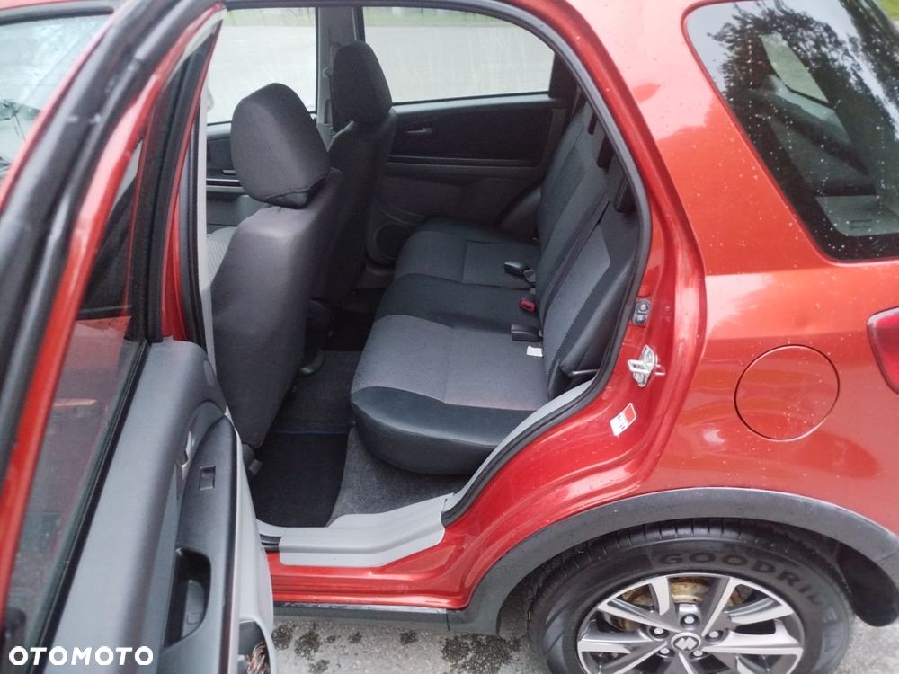 Suzuki SX4 1.9 DDiS 4WD GS / Premium - 5