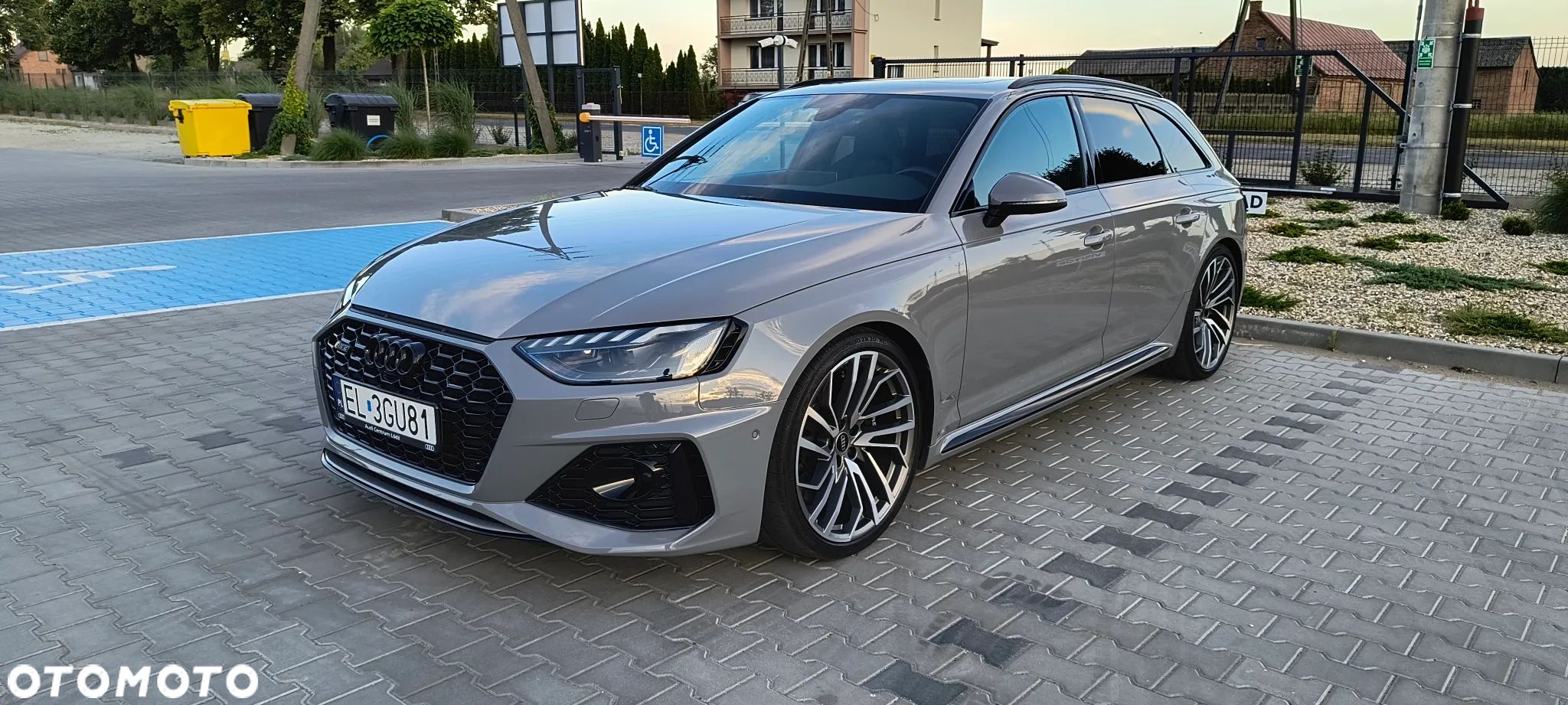 Audi RS4 TFSI Quattro Tiptronic - 1
