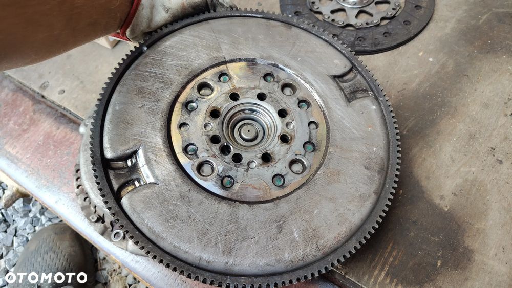 MERCEDES W204 W212 om 651 2.2 CDI KOŁO DWUMASOWE DWUMAS dwumasa sprzęgło komplet - 13