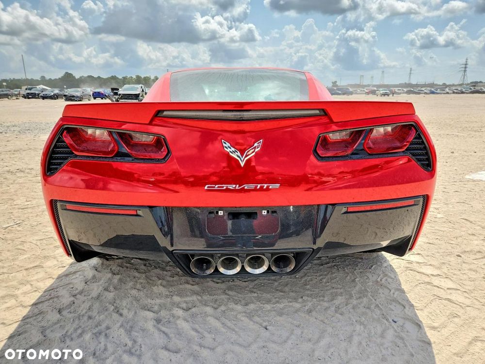 Chevrolet Corvette - 6