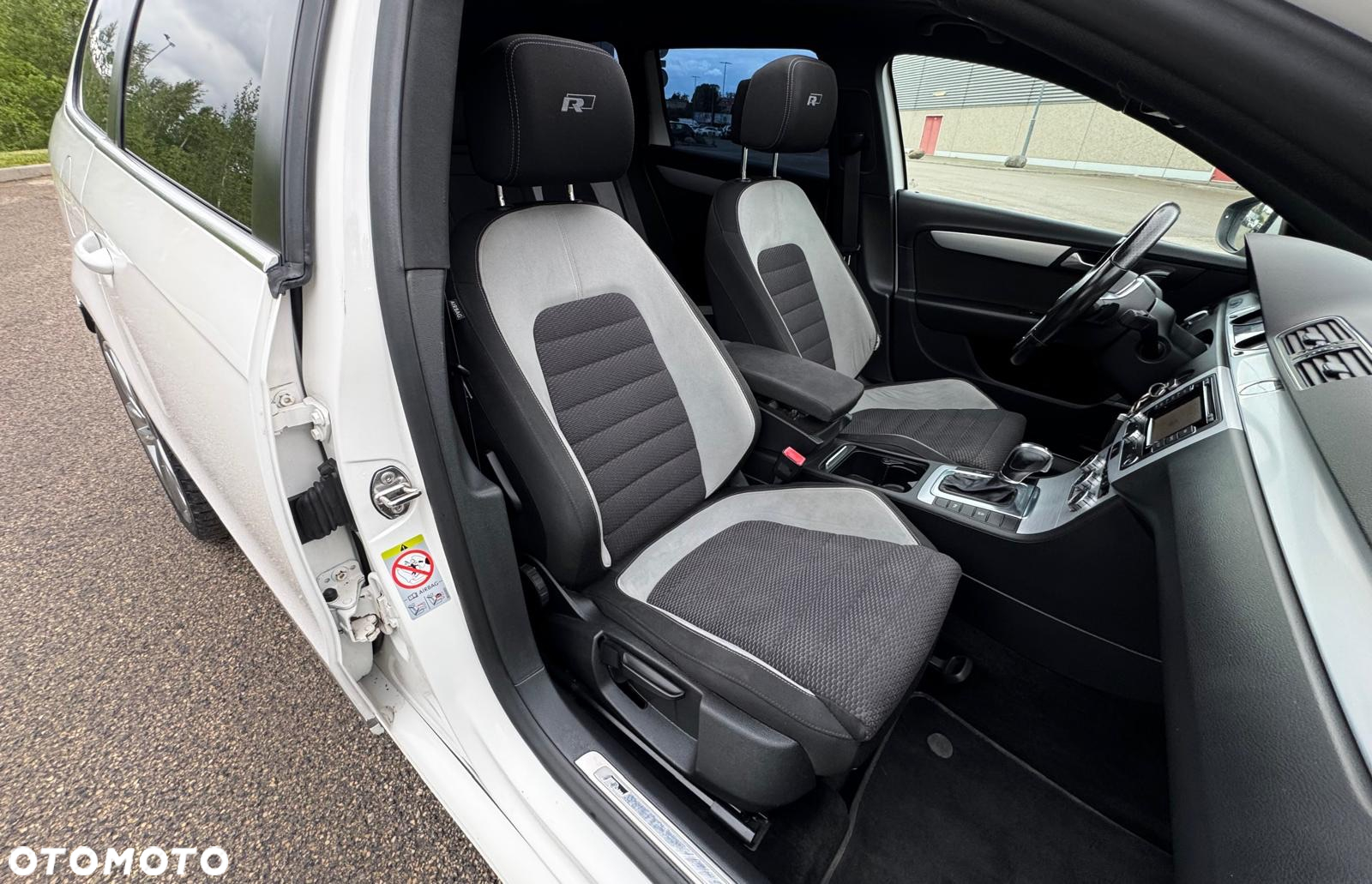 Volkswagen Passat 2.0 TDI Highline R-Style DSG - 27