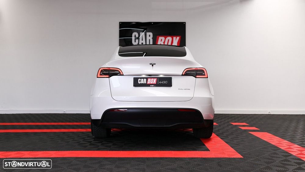 Tesla Model Y Long Range Dual Motor AWD - 26