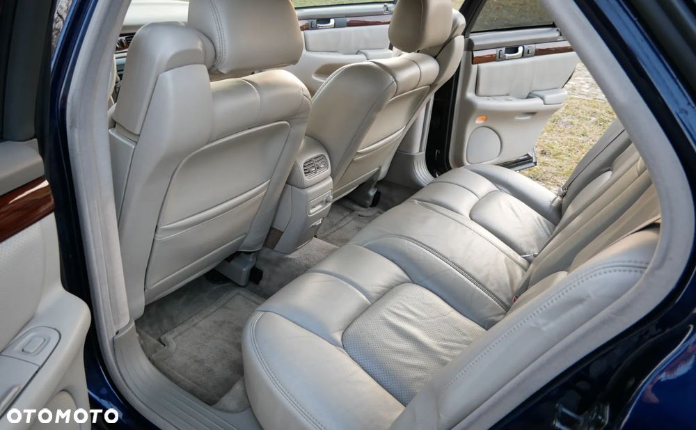 Cadillac Seville - 34