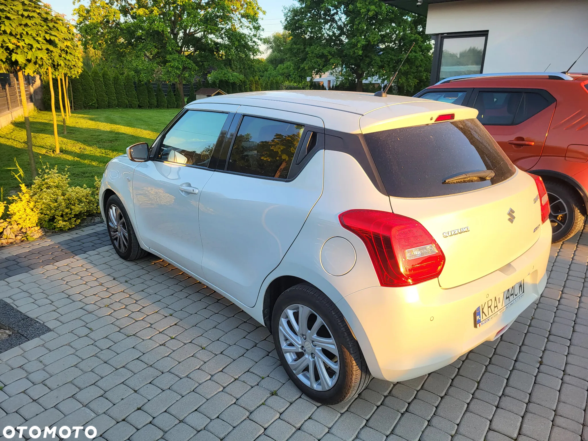 Suzuki Swift 1.2 Dualjet Hybrid CVT Comfort - 3