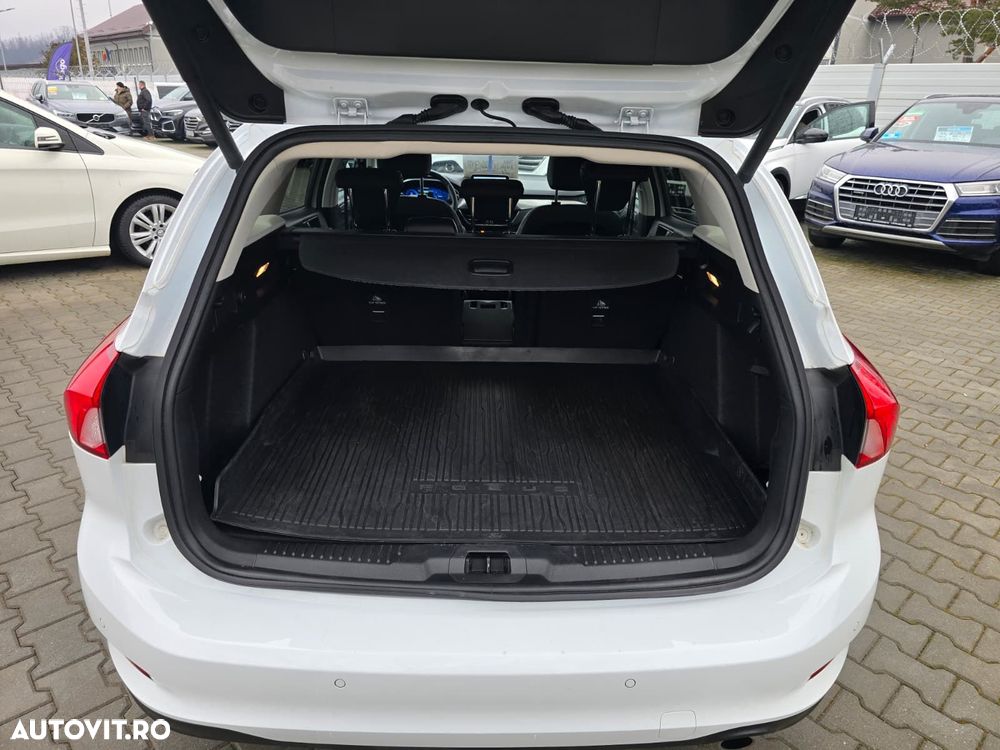 Ford Focus 1.5 EcoBlue Connected - 14