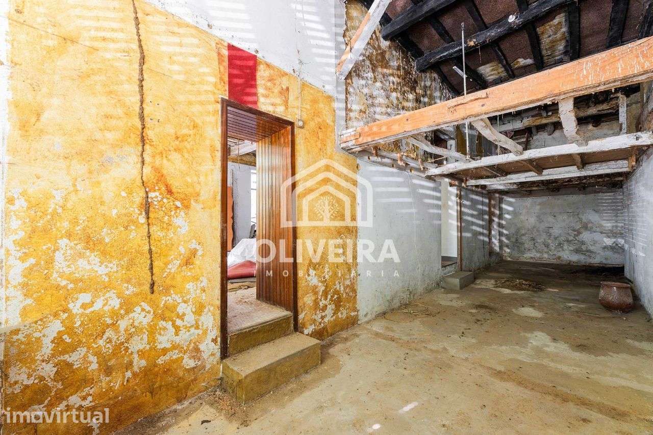 Prédio Centenário com projeto aprovado no centro de Barcelos - Grande imagem: 5/46