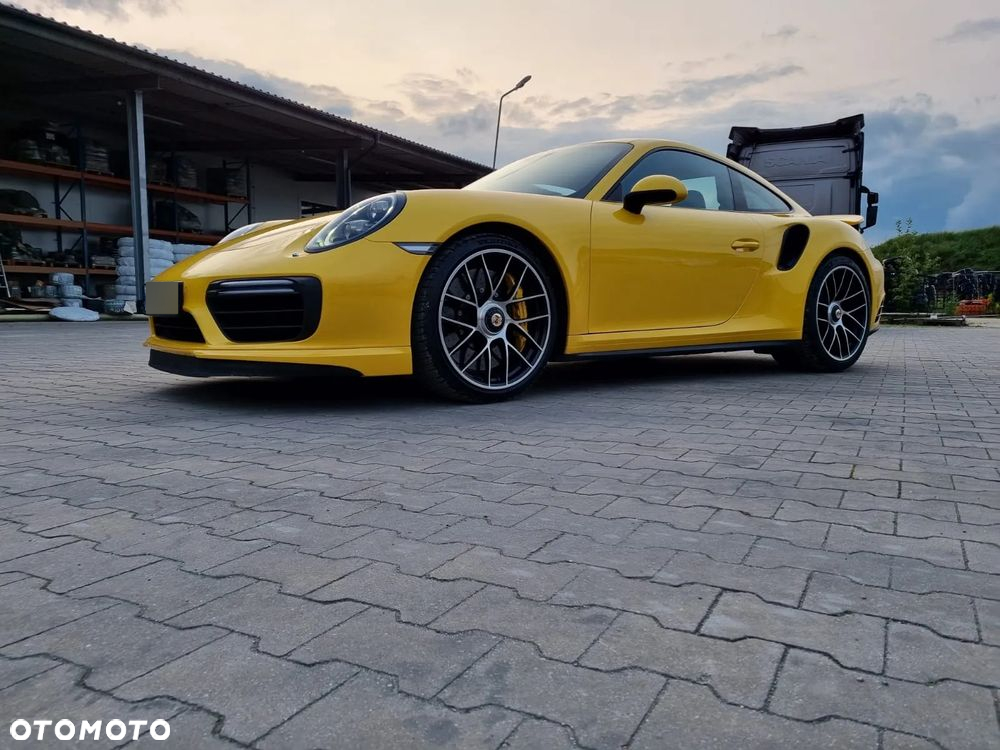 Porsche 911 Turbo S - 2