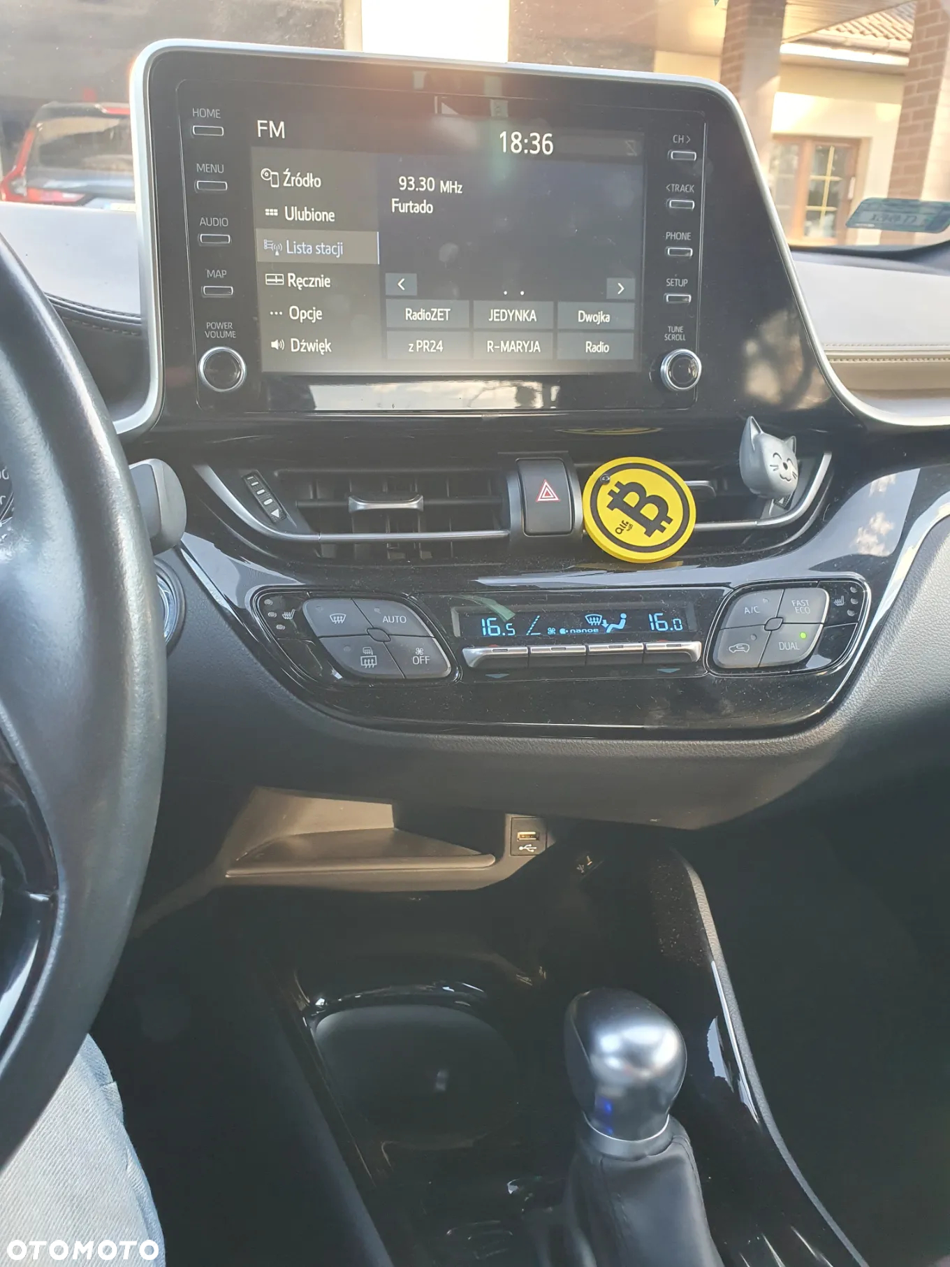 Toyota C-HR 2.0 Hybrid Executive - 12