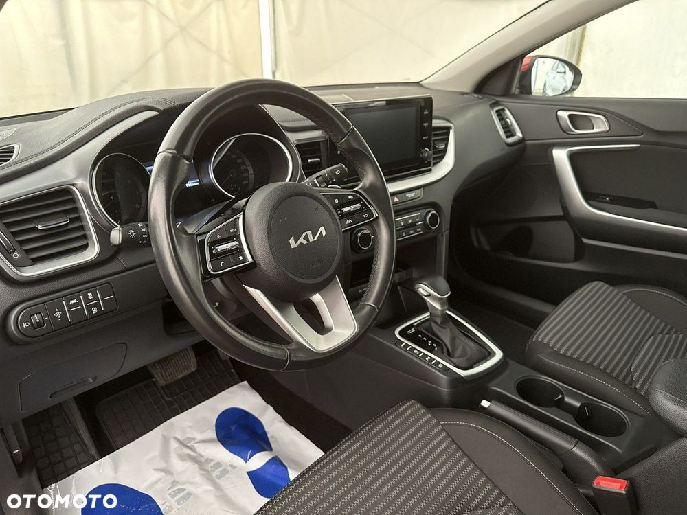 Kia Ceed - 14