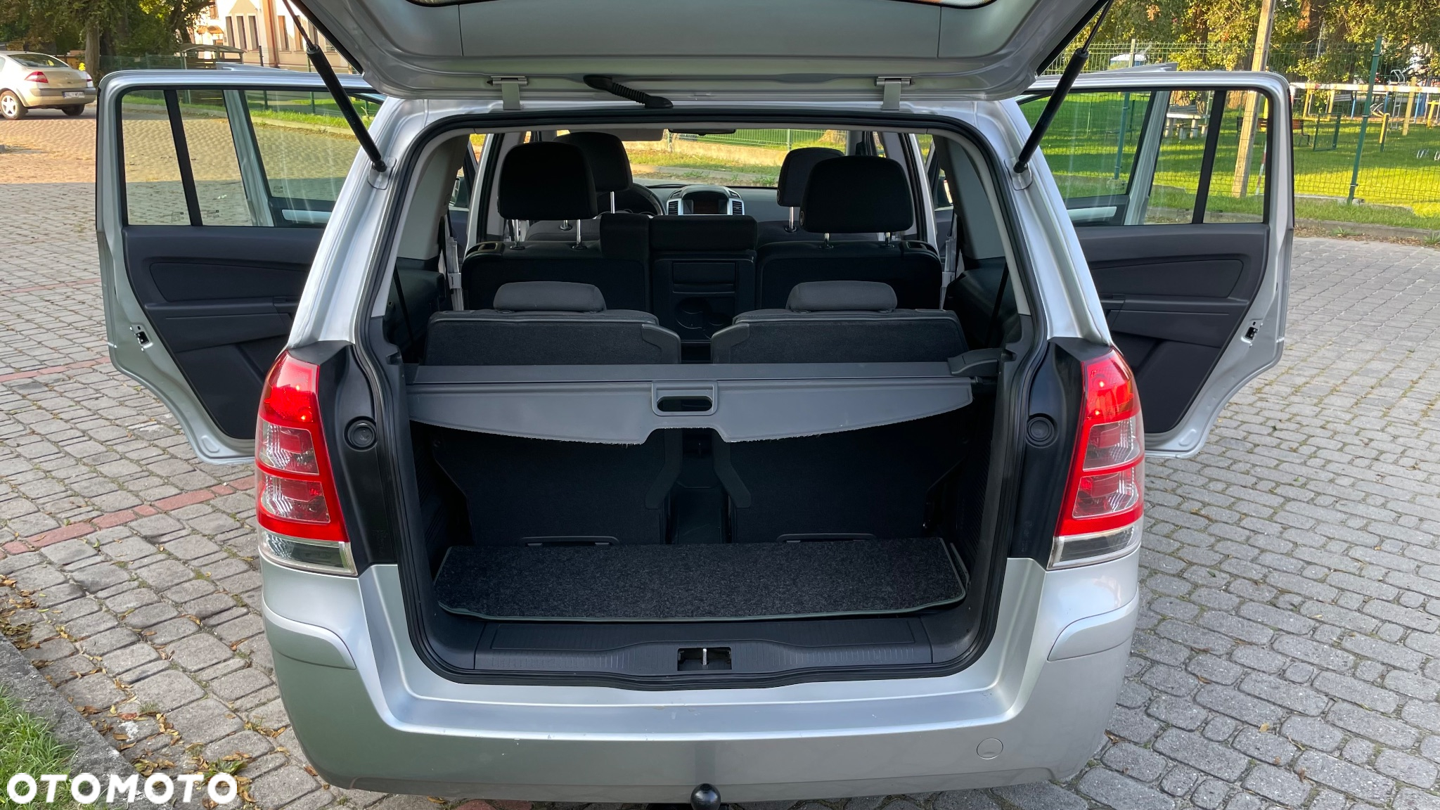 Opel Zafira 1.8 Elegance - 10